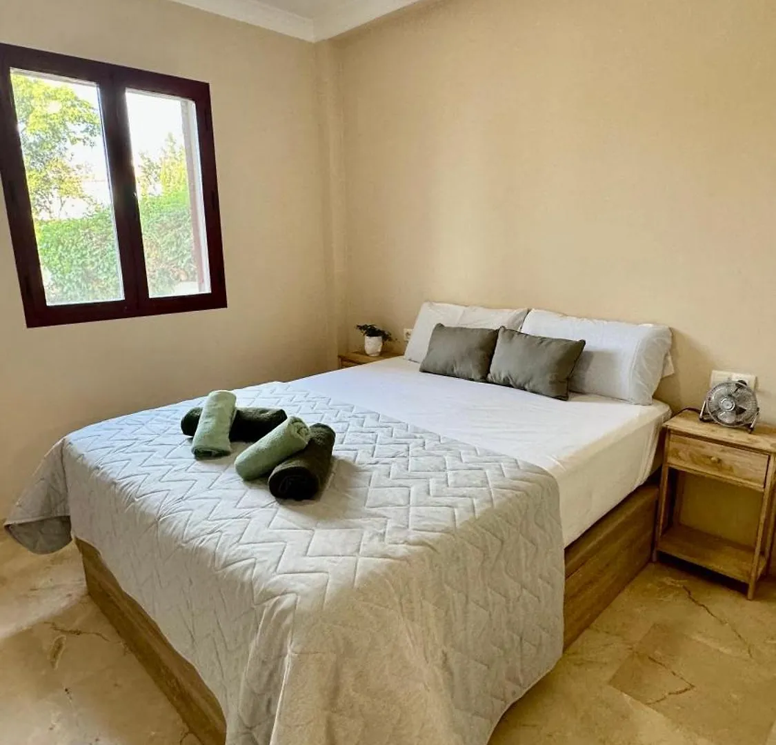 Appartement Entre Mer Et Golf Bahia de Casares